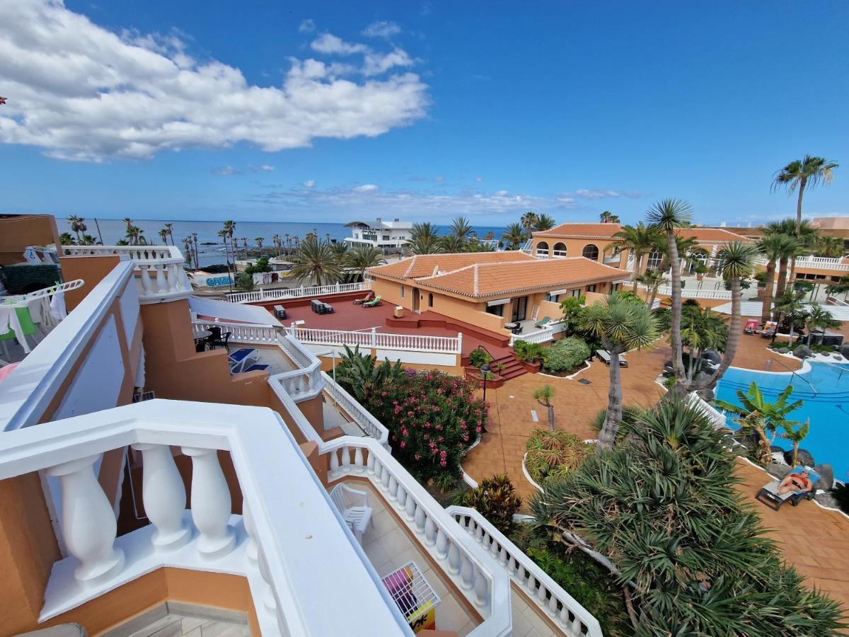 Exclusive Attic Las Vistas: Seaside Retreat with Heated Pool Arona  Exterior photo