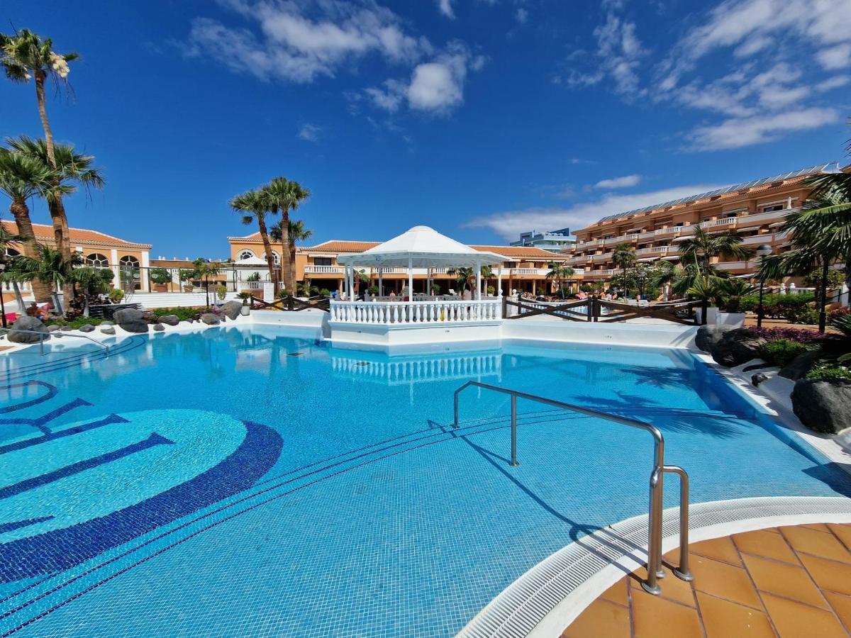 Exclusive Attic Las Vistas: Seaside Retreat with Heated Pool Arona  Exterior photo